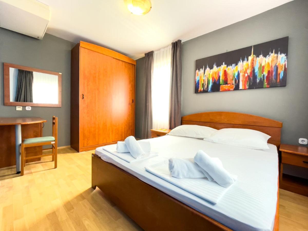 Grand - Premium Rooms & Apartments Selce Exterior photo